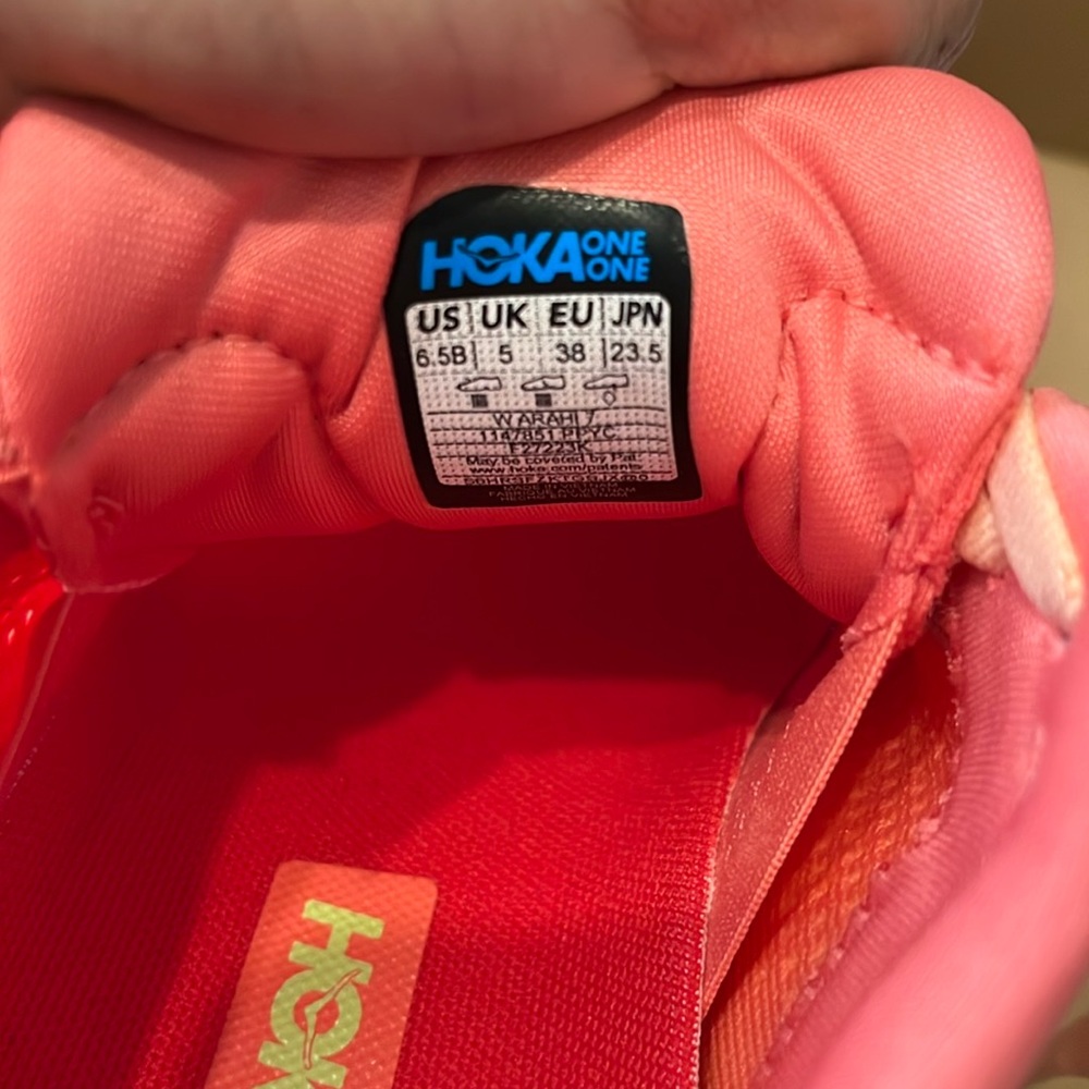SOLD- Hoka Arahi 7 NEW IN BOX! - Picture 5 of 5